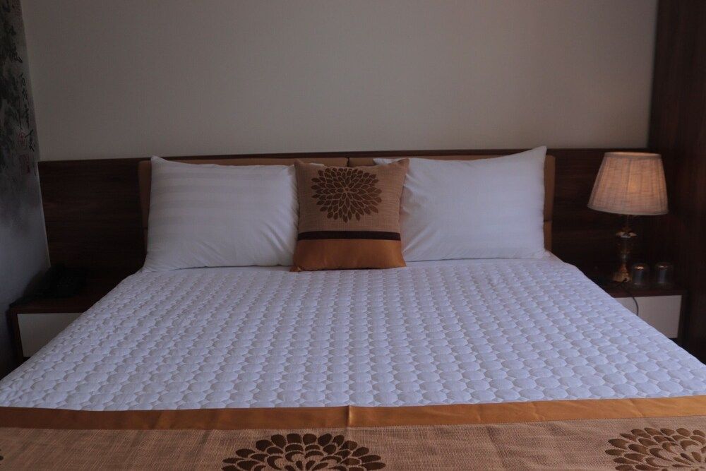 Thanh Binh Hotel Standard Double Room 6