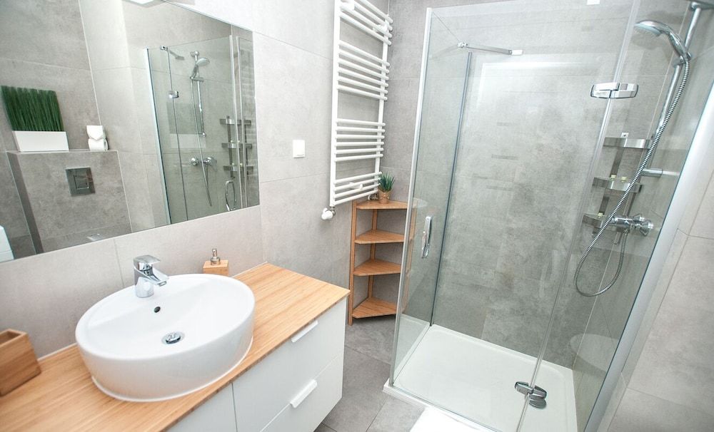 BatogoSpot Towers Deluxe Apartment 6