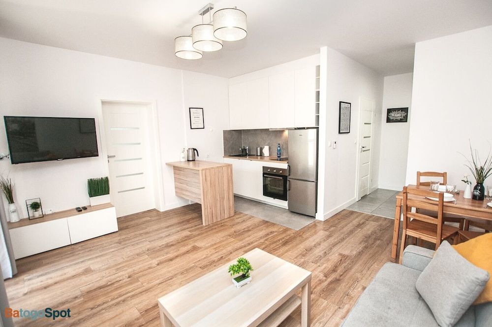 BatogoSpot Towers Deluxe Apartment 4