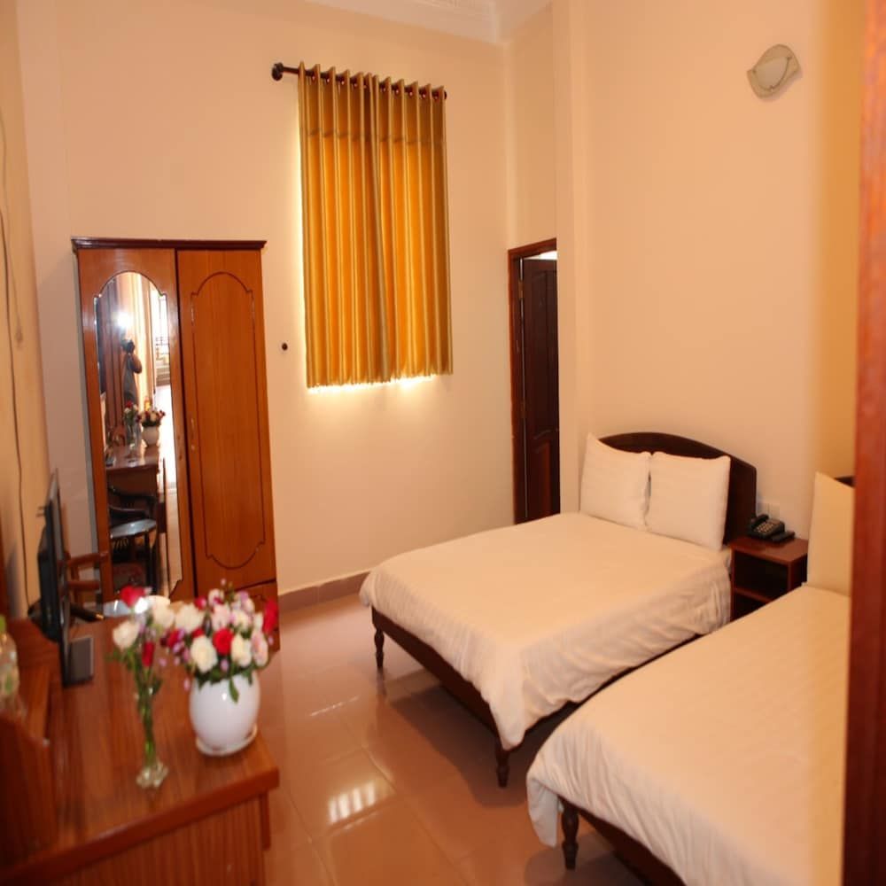 Quang Chien Hotel by Zuzu Quadruple Room 5