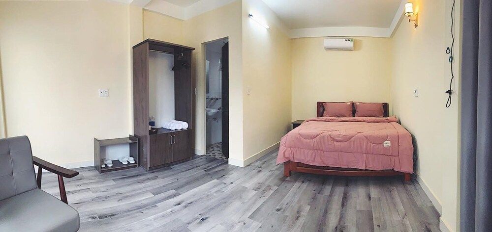 undefined Nana Lee Homestay & Restaurant 2