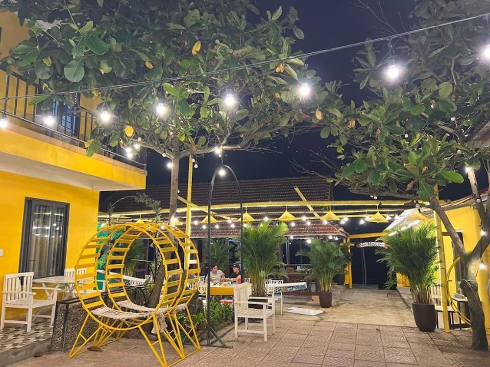 undefined Nana Lee Homestay & Restaurant 4