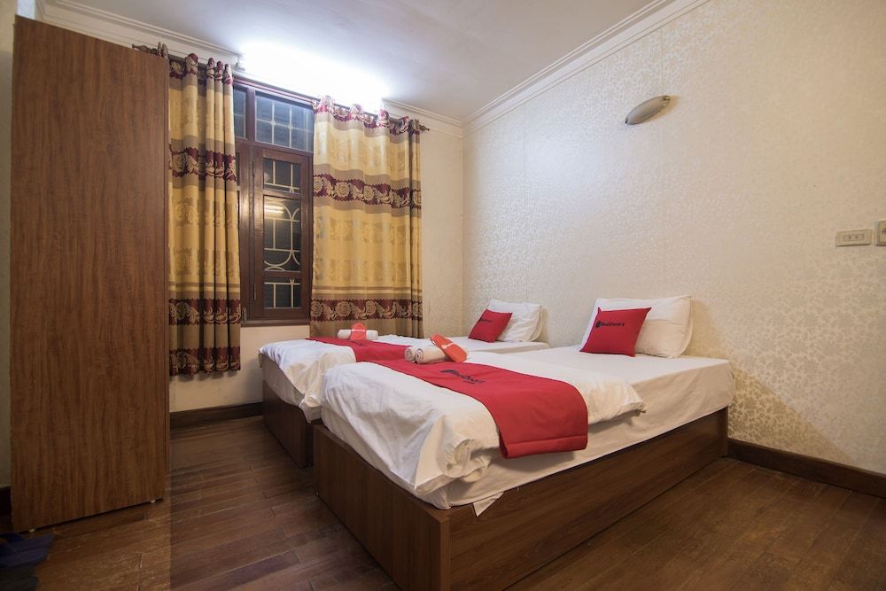 undefined RedDoorz near Nha Tho Street 7