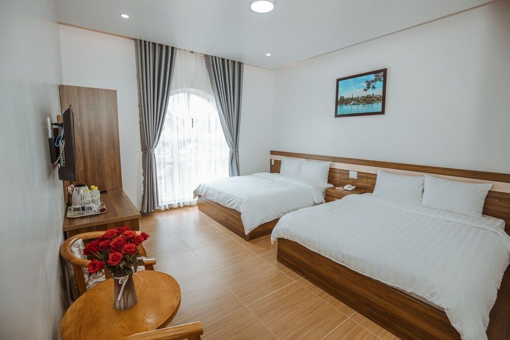 undefined RedDoorz Premium Anh Duc Da Lat Hotel 2