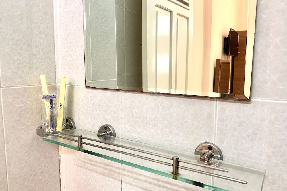 undefined RedDoorz Amis Hotel near Da Lat Market 10