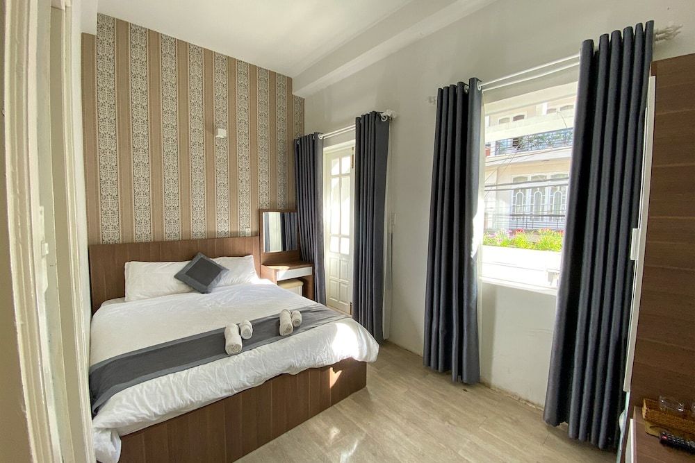 undefined RedDoorz Amis Hotel near Da Lat Market 7