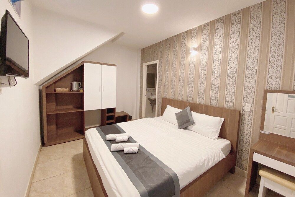 undefined RedDoorz Amis Hotel near Da Lat Market 3