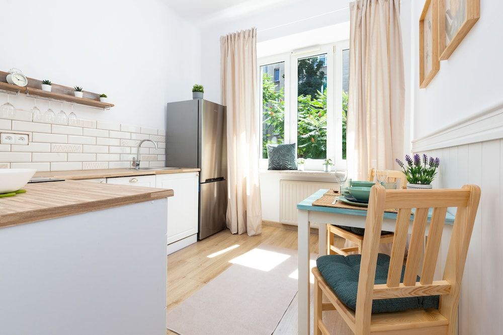 Apartments Warsaw Odolańska by Renters Studio, Kitchen 9
