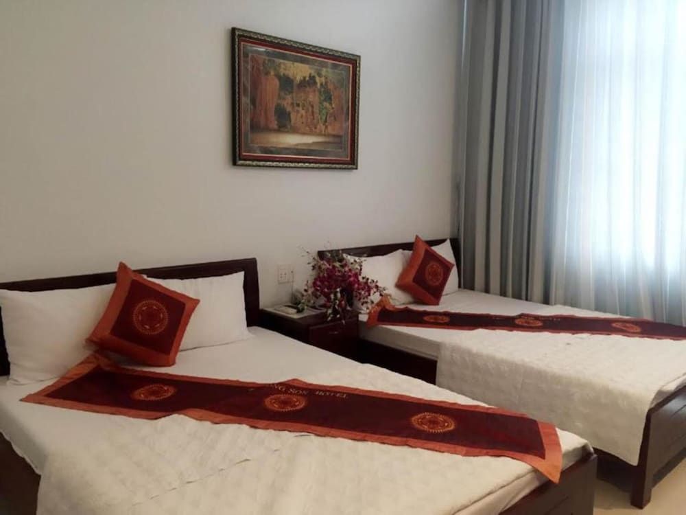 undefined Tan Truong Son Hotel 2