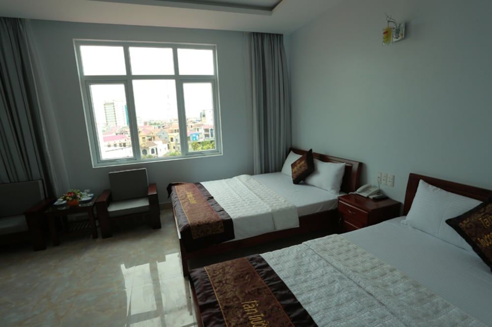 undefined Tan Truong Son Hotel 8