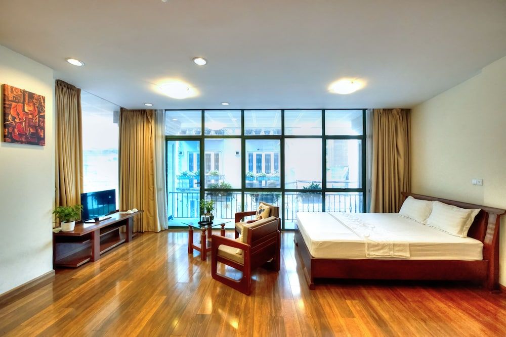 undefined Lakewood House 6