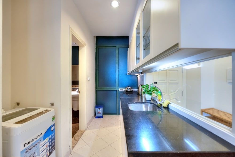 undefined Lakewood House 9