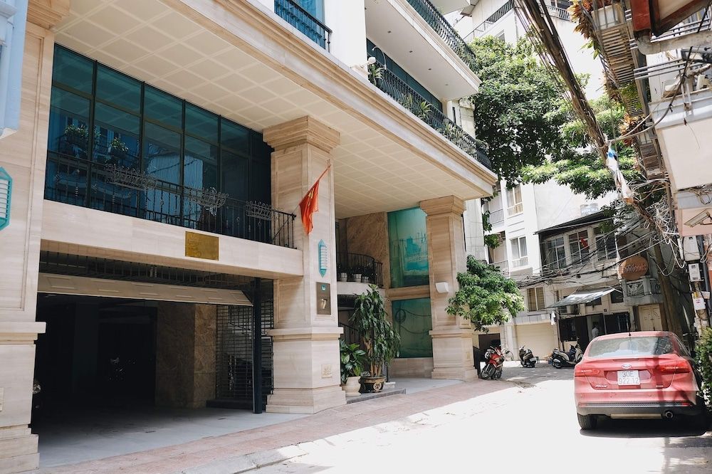 undefined Lakewood House 4