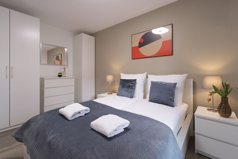 undefined Waterlane Island Old Town by Renters 8