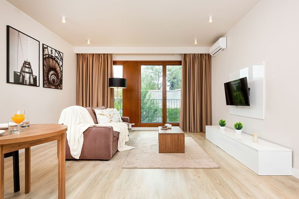 undefined Apartments Warsaw Magazynowa by Renters 6