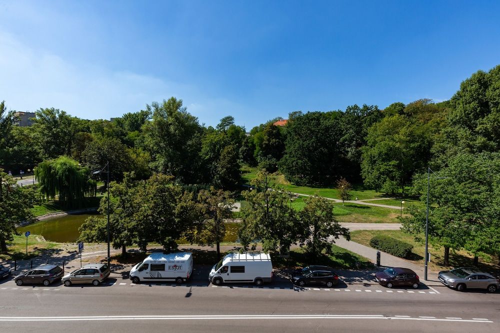 Apartment Warsaw Browarna by Renters Apartment, 1 Bedroom, Kitchen 9