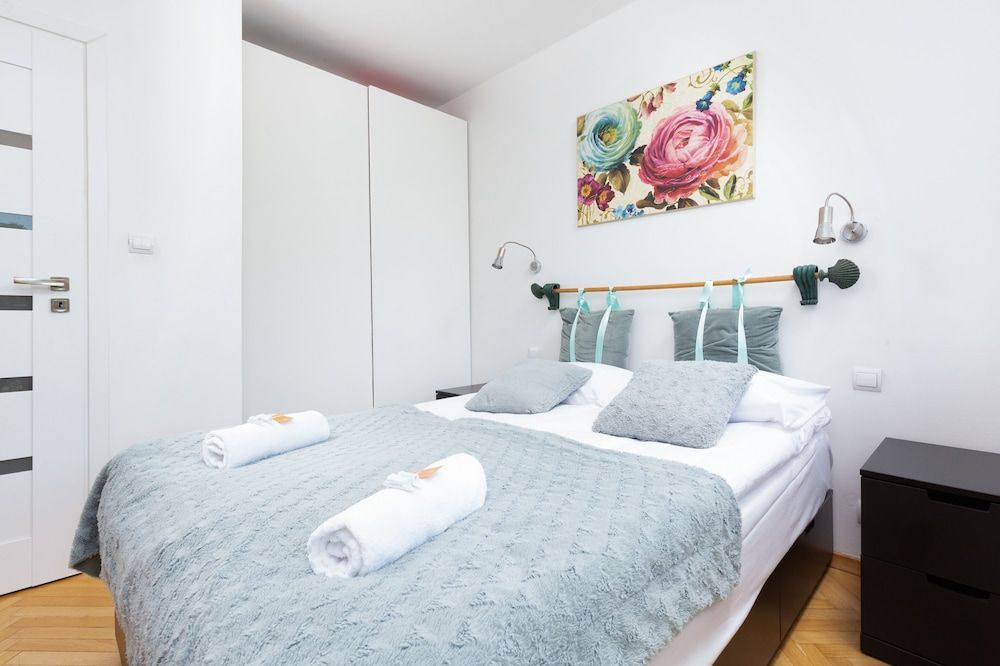 undefined Apartment Warsaw Browarna by Renters 10