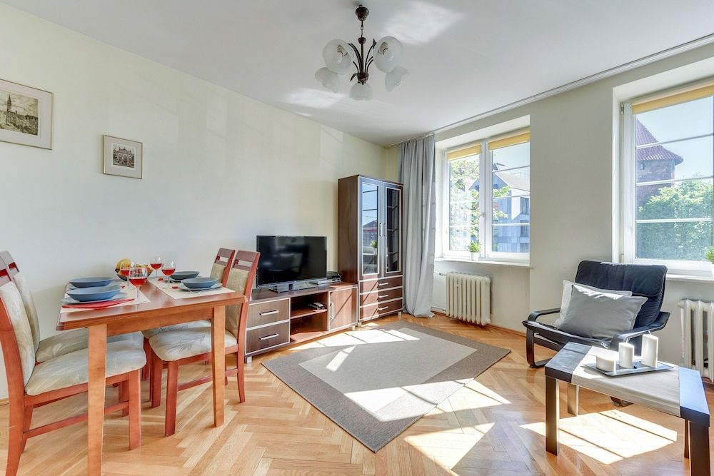 By the River Gdansk Old Town by Renters Apartment, 2 Bedrooms, 2 Bathrooms, River View 13
