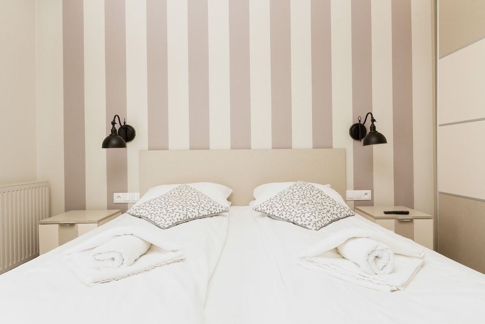 Apartments Aura Gdansk by Renters Apartment, 2 Bedrooms, Balcony, River View 2