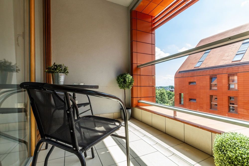 Apartments Aura Gdansk by Renters Apartment, 2 Bedrooms, Balcony, River View 6