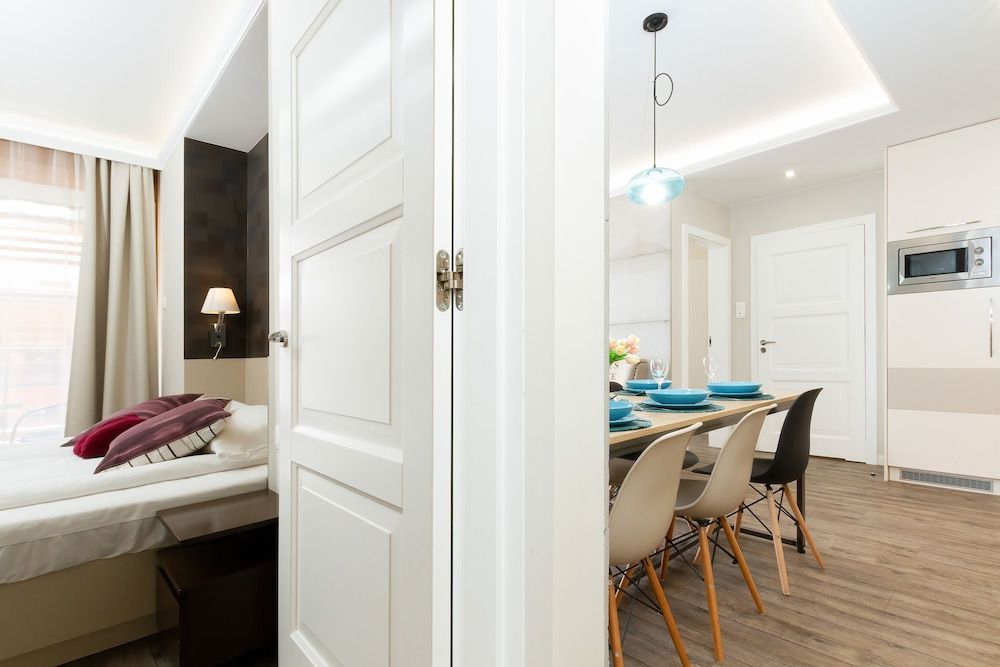 Apartments Aura Gdansk by Renters Apartment, 2 Bedrooms, Balcony, River View 12