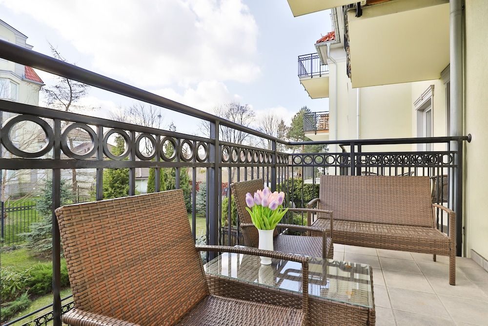 Apartment Piastowska Gdansk by Renters Apartment, 2 Bedrooms, Balcony, Beachside 6