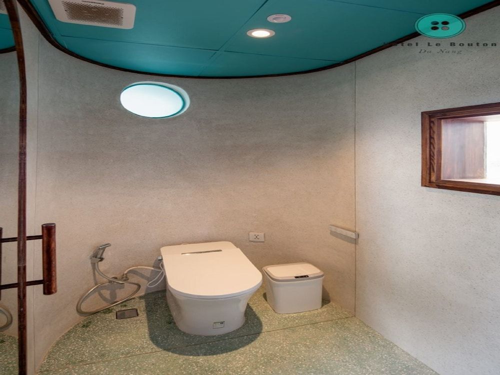 Hotel Le Bouton Deluxe Double with Sea View 4