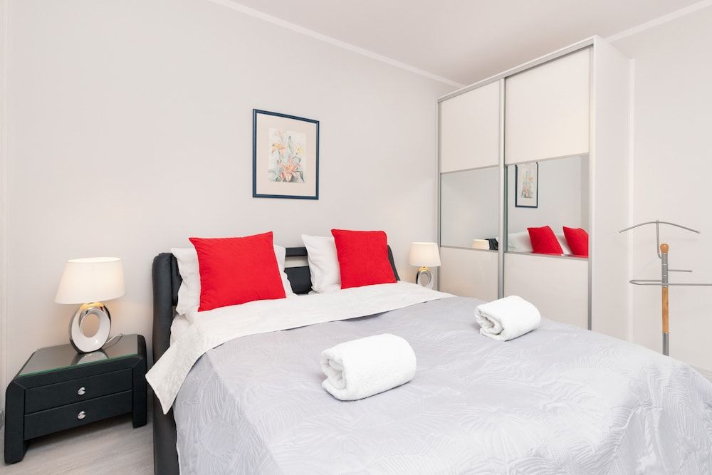 Sw. Barbary Old Town by Renters Apartment, 1 Bedroom, Kitchen 3