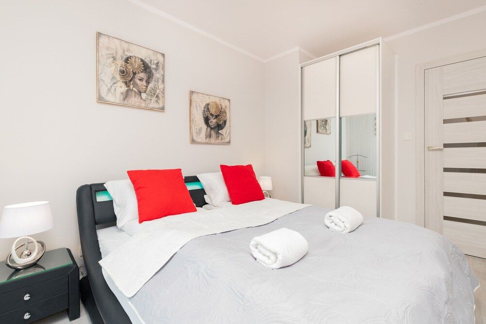 undefined Sw. Barbary Old Town by Renters 8