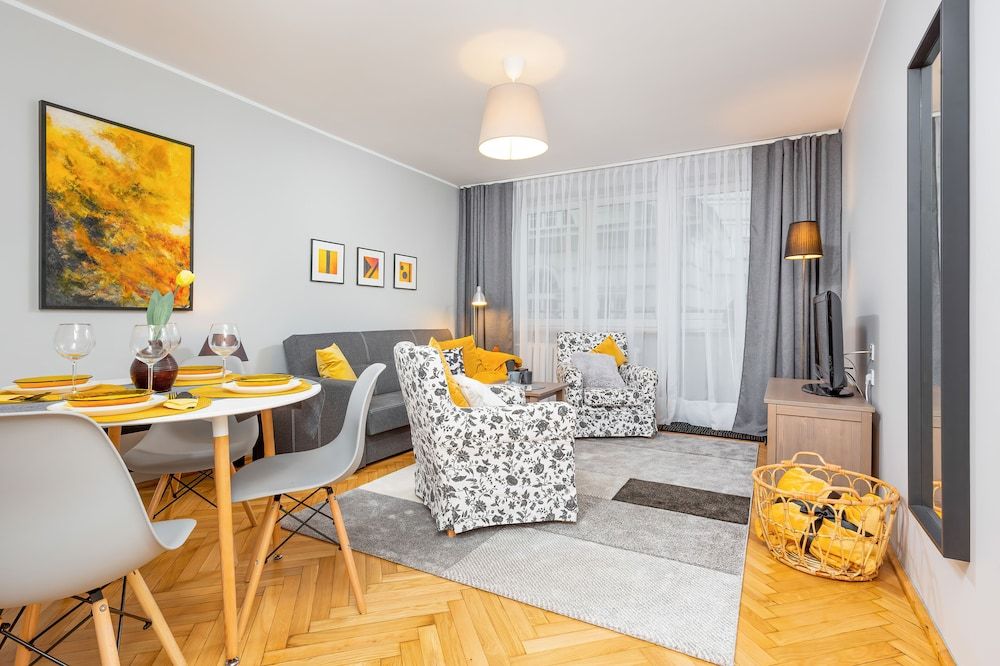 undefined Apartments Warsaw Kredytowa by Renters 8