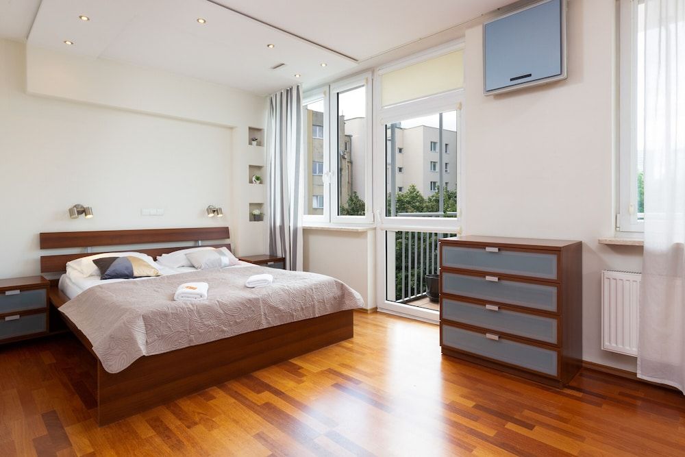 undefined Apartment Warsaw Niecala by Renters 8