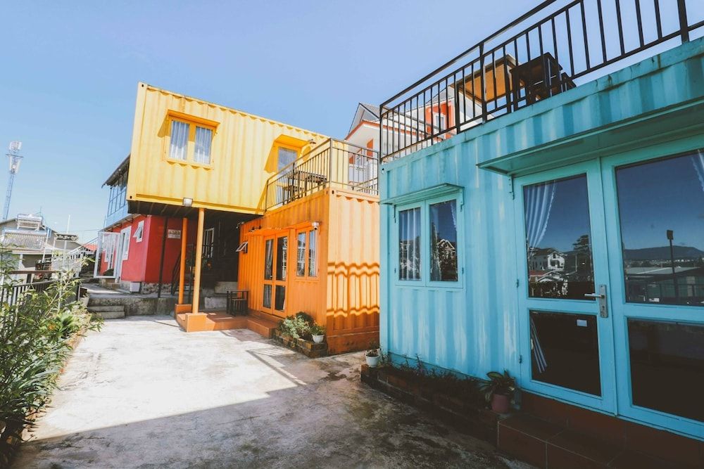 undefined Queen Bee Hotel 7