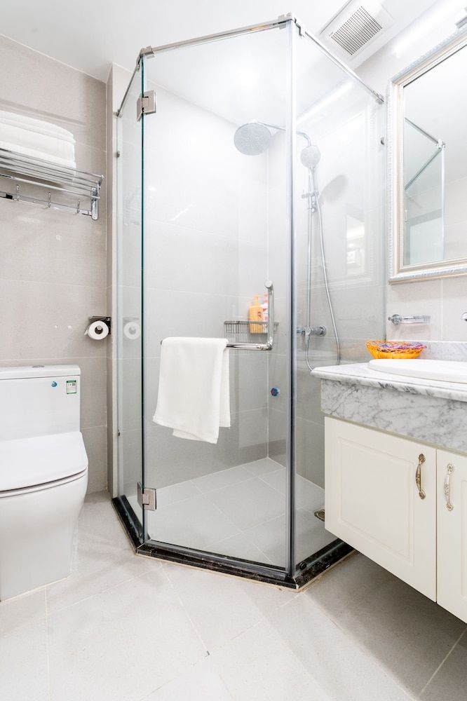 Rosy Apartment Nam Trung Yen Business Apartment 15