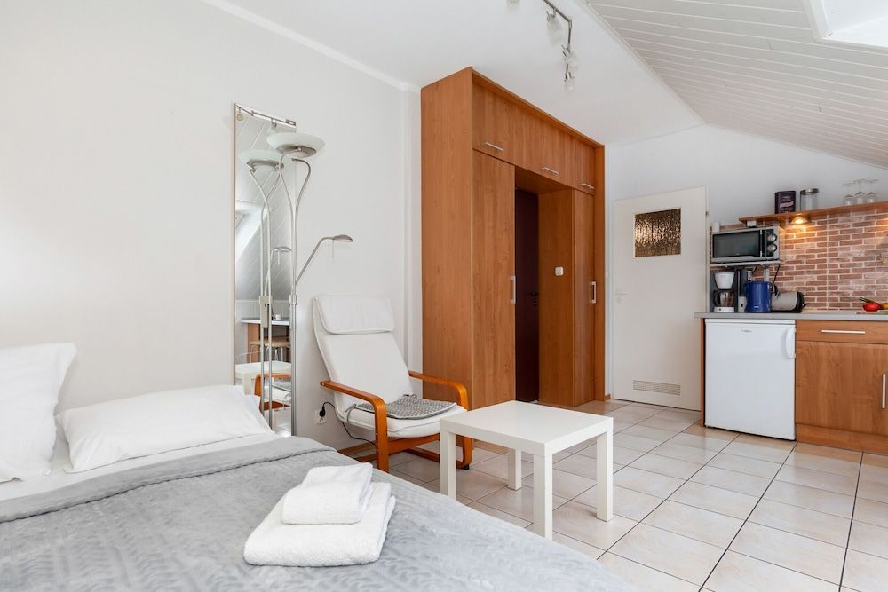 Studio, Kitchen, Beachside