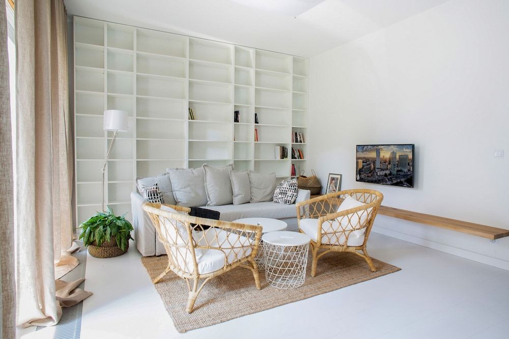 undefined Apartment Warsaw Smolenskiego 9