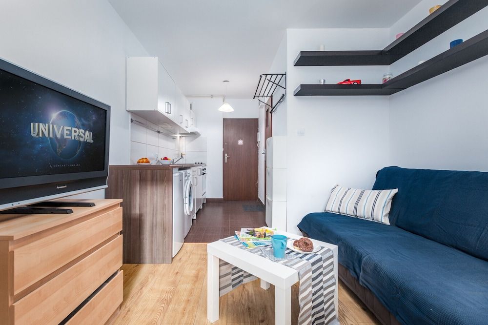 undefined Apartment Warsaw Chmielna 116 by Renters 5