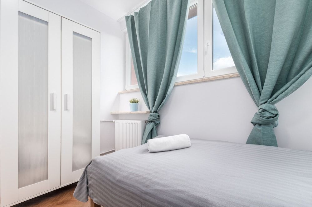 undefined Apartment Warsaw Solec by Renters 3