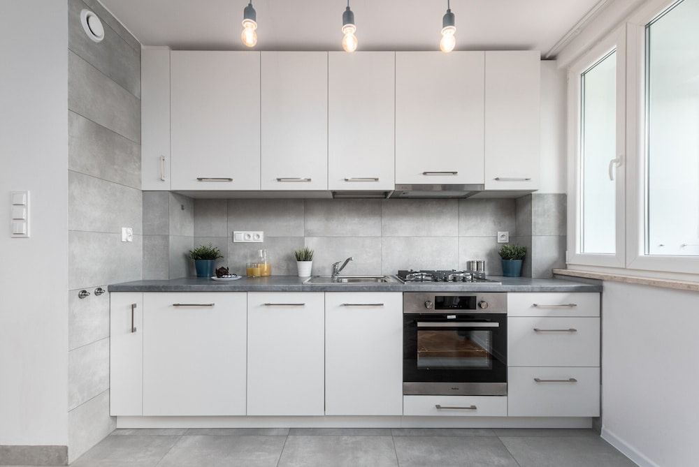 Apartment Warsaw Solec by Renters Apartment, 2 Bedrooms, Balcony 5