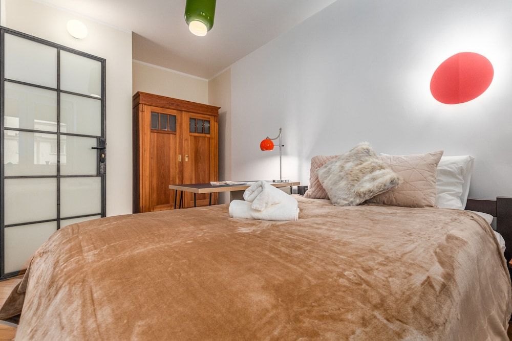 undefined Apartment Plac Dabrowskiego by Renters 4