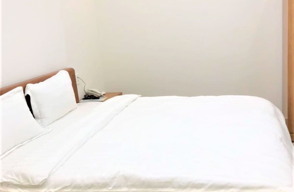 My Hien Hotel Standard Double Room 3