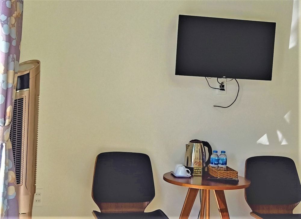 My Hien Hotel Deluxe Double Room, Balcony 6