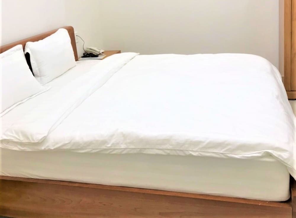 My Hien Hotel Standard Double Room 2