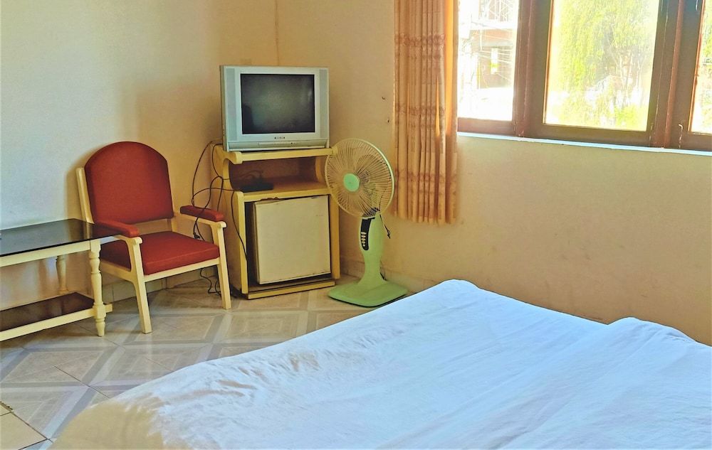 undefined Thuan Lam Hotel 6