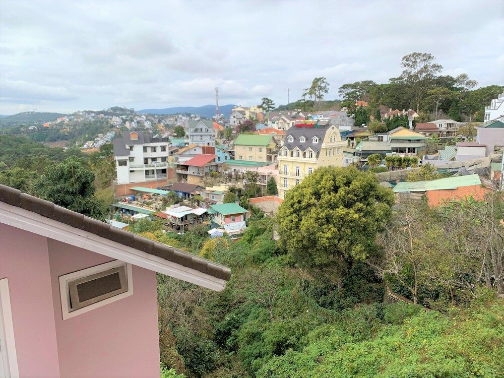 Thao Quyen Motel Family Room 6