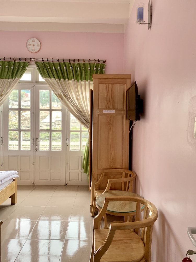 Thao Quyen Motel Family Room 5