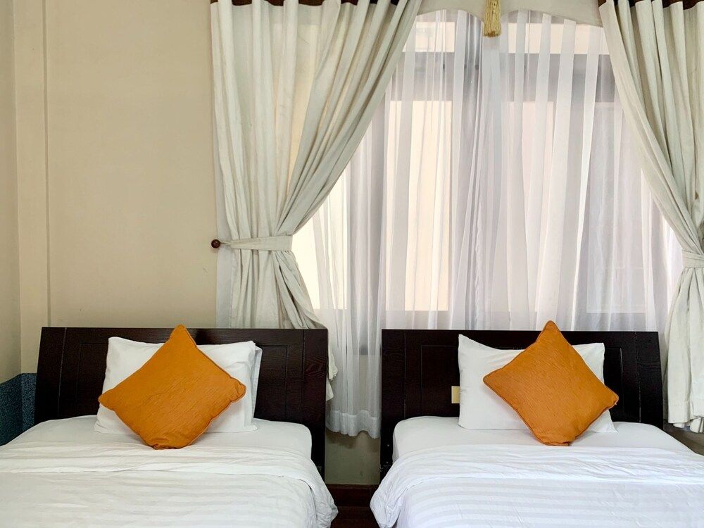 Nhat Huy Hotel Family Room 3