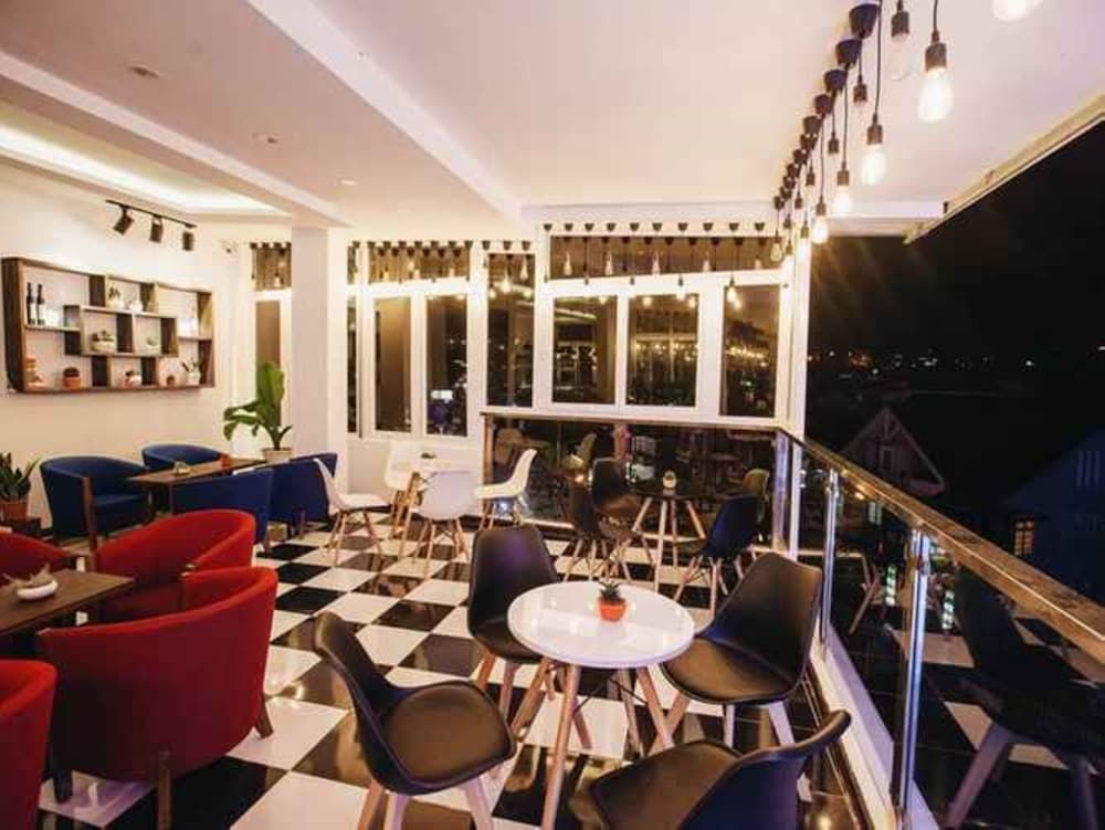 undefined Minh Phu Hotel 6