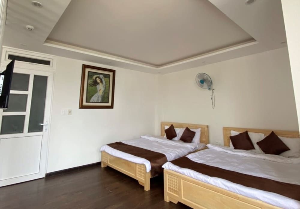 Minh Phu Hotel Superior Quadruple Room 3