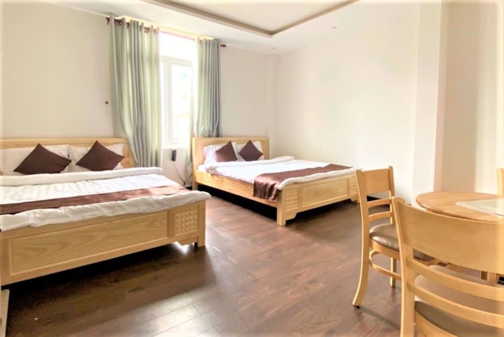 Minh Phu Hotel Superior Quadruple Room 8