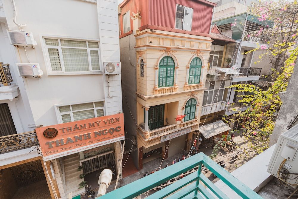 undefined Lumos Home